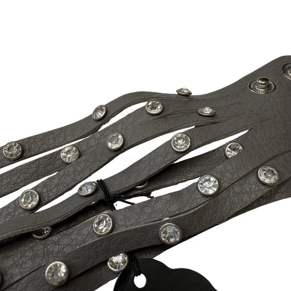 Paparazzi Faux Leather Sass Squad Bracelet Gray & Silver Snap Button Jewelry New - Picture 6 of 9